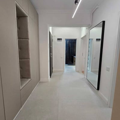 Miete einer modernen, möblierten 2-Zimmer-Wohnung der Premiumklasse, Bukarest, Rumänien